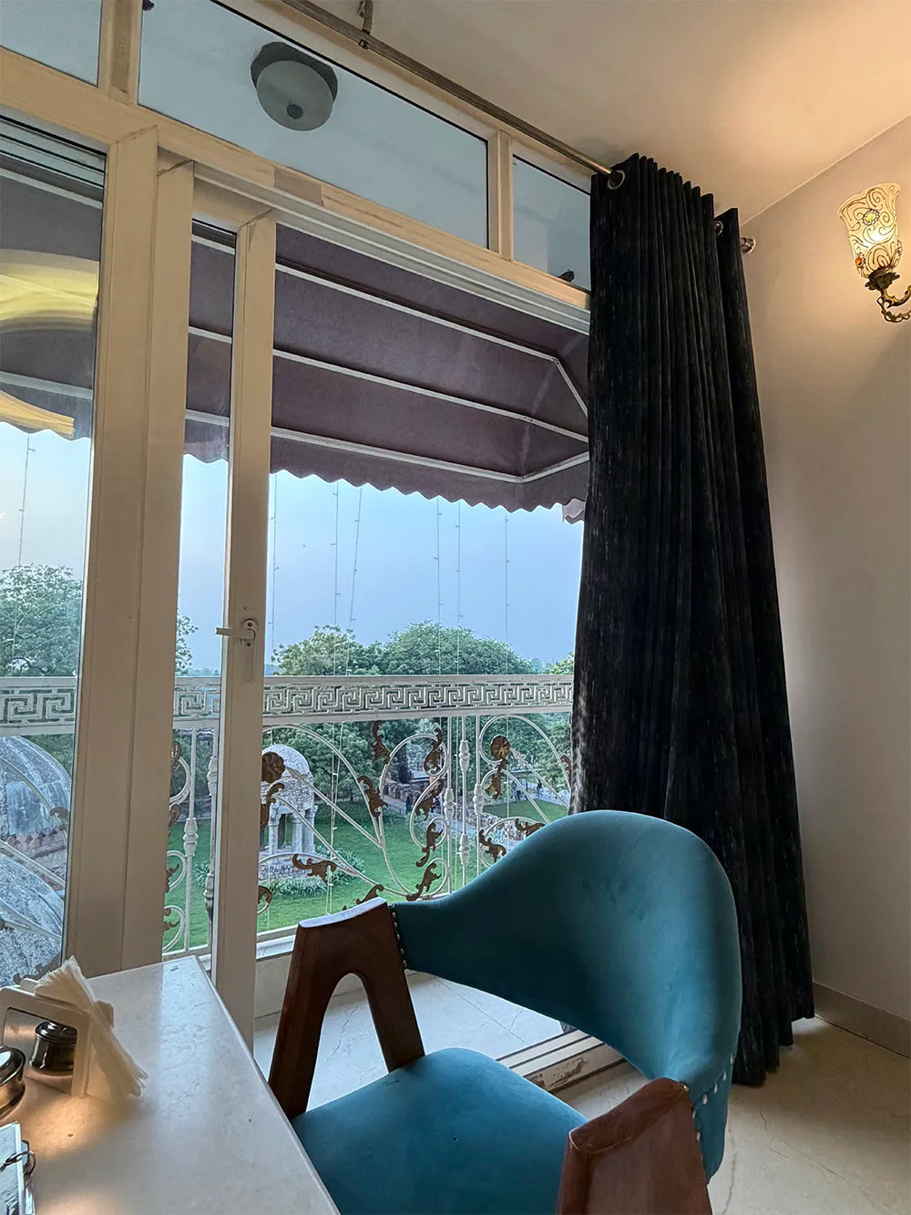 https://luxuryvibesstay.com/wp-content/uploads/2026/06/royal-heritage-luxury-vibes-stay-10.webp