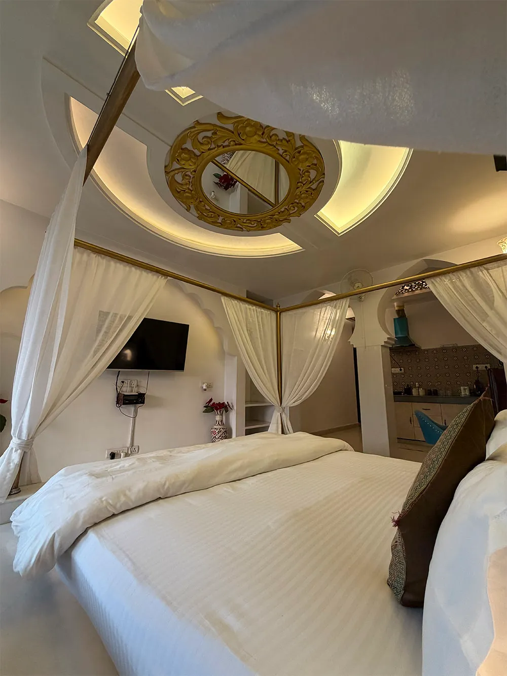 https://luxuryvibesstay.com/wp-content/uploads/2026/06/royal-heritage-luxury-vibes-stay-12.webp