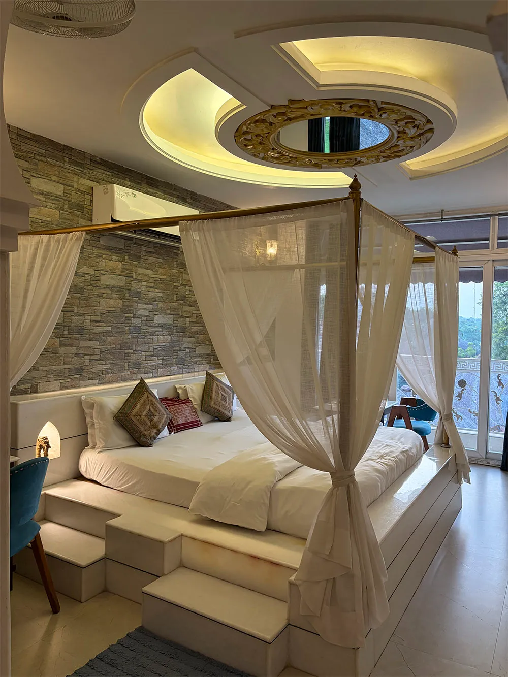 Landing cover home
