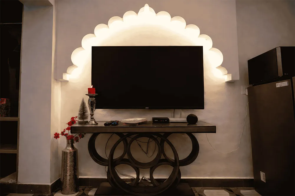 https://luxuryvibesstay.com/wp-content/uploads/2026/07/royal-palace-luxury-vibes-stay-18.webp