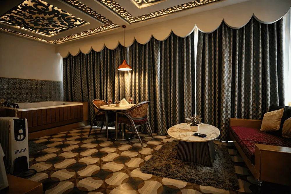 https://luxuryvibesstay.com/wp-content/uploads/2026/07/royal-palace-luxury-vibes-stay-5.webp